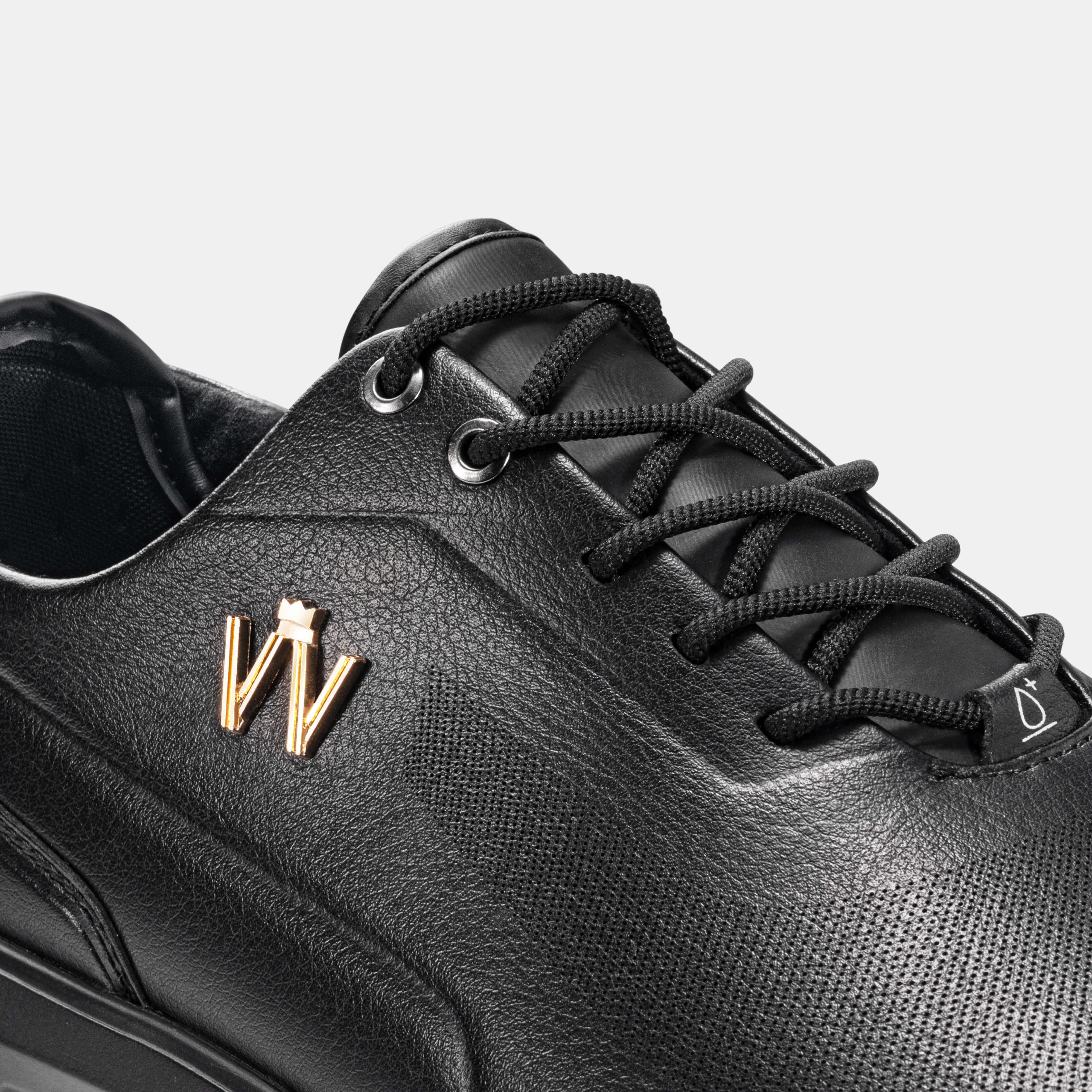 Aceways Wide-Fit Golf Shoe That Finally Delivers Performance