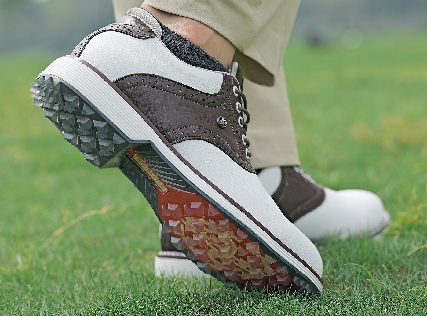 Goating Player G3 Men's Professional Spikeless Golf Shoes / Brown