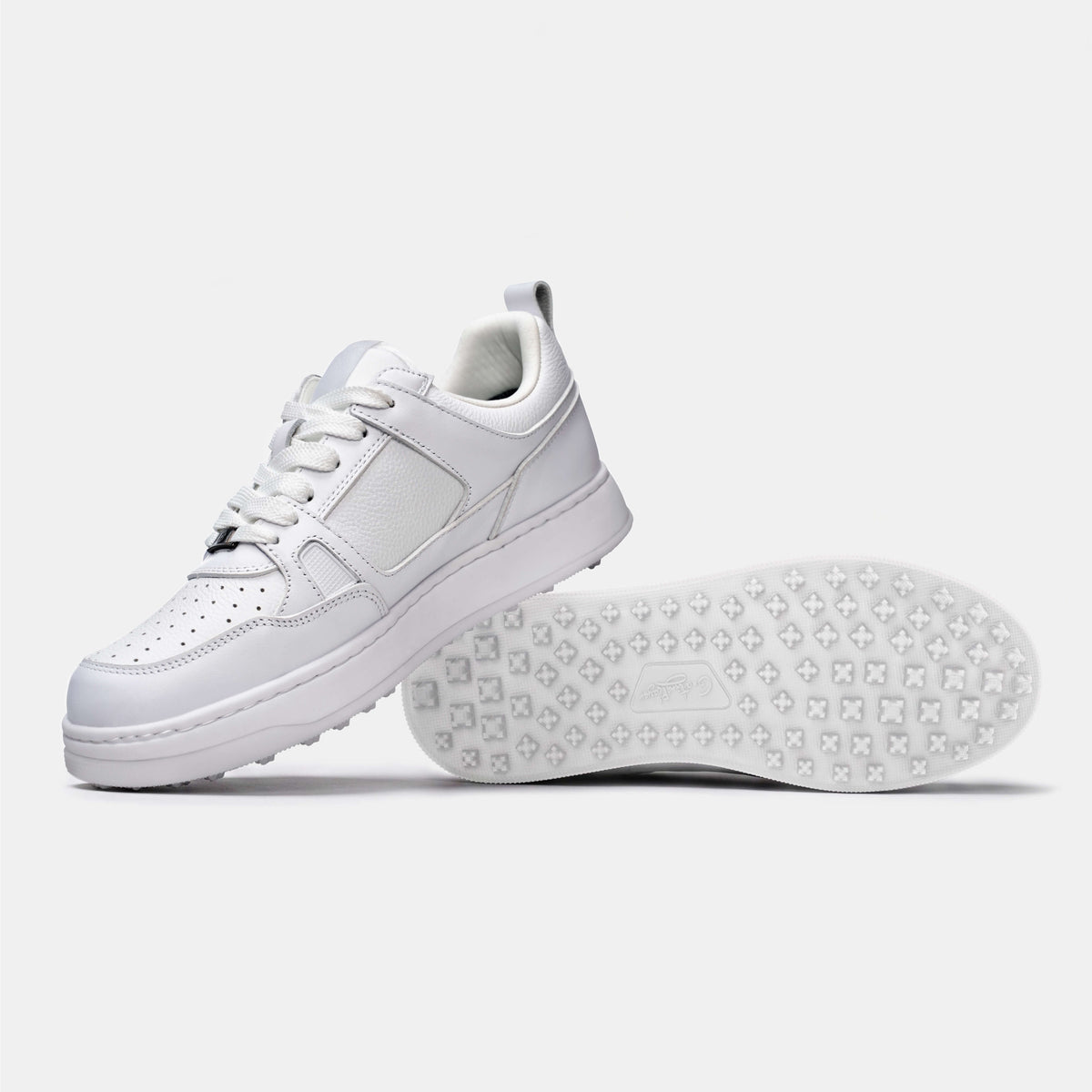 P101 Leather Golf Shoes. No Spikes. No Limits.5