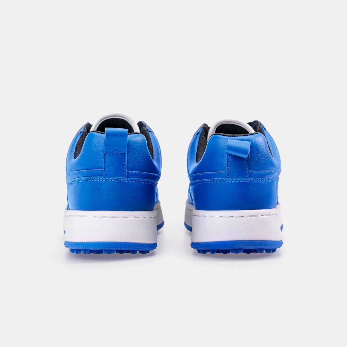 P101 Leather Golf Shoes. No Spikes. No Limits.