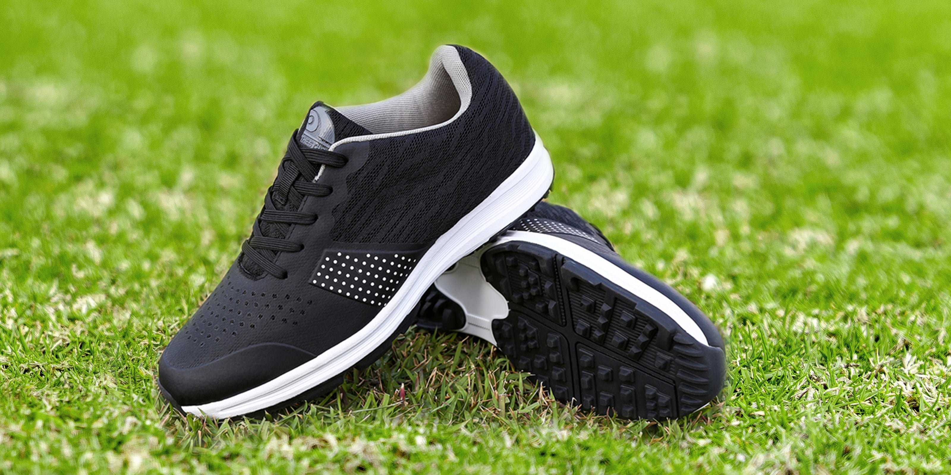 MX515 Men's Breathable Spikeless Golf Shoes / White