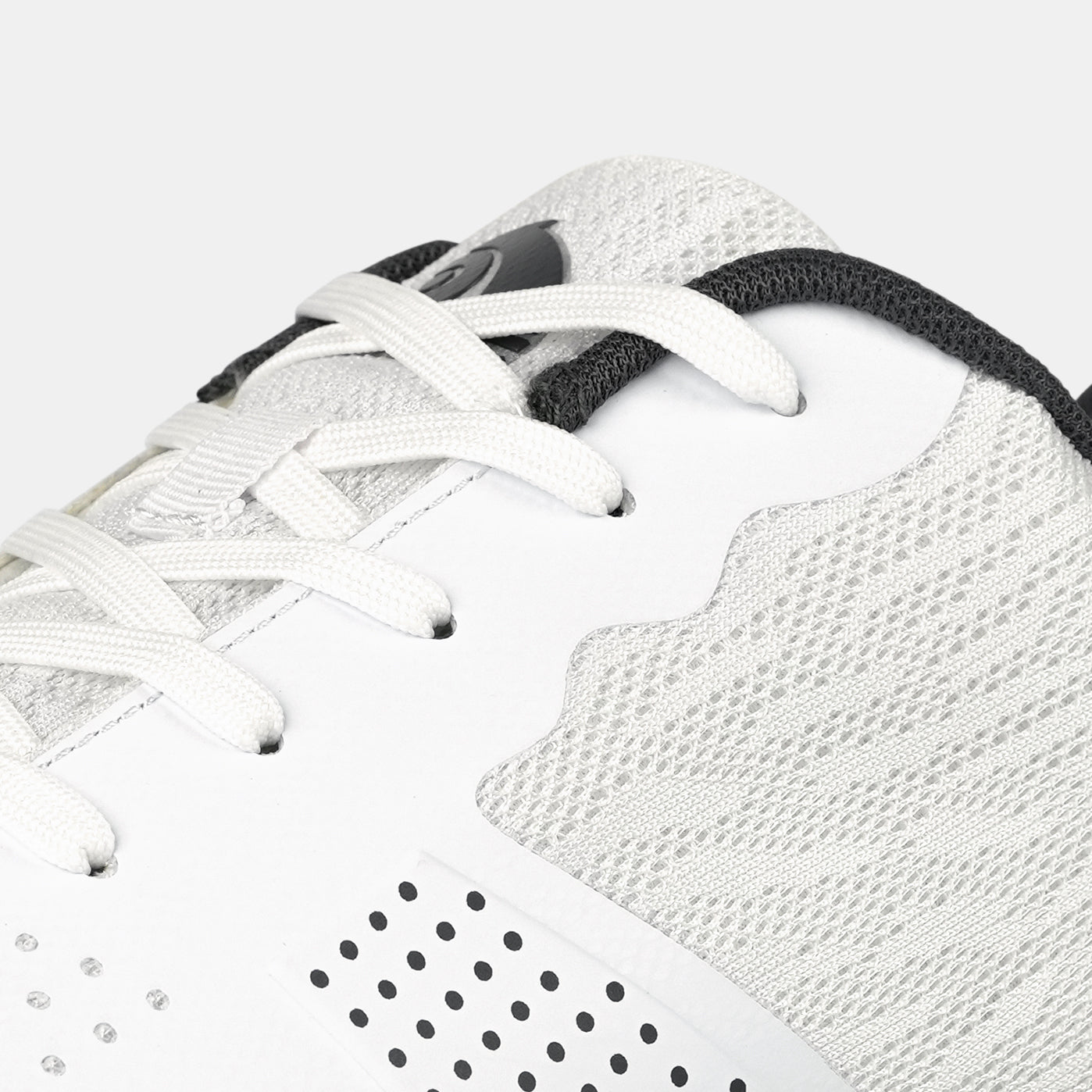G615 Men's Professional Spikes Golf Shoes / White