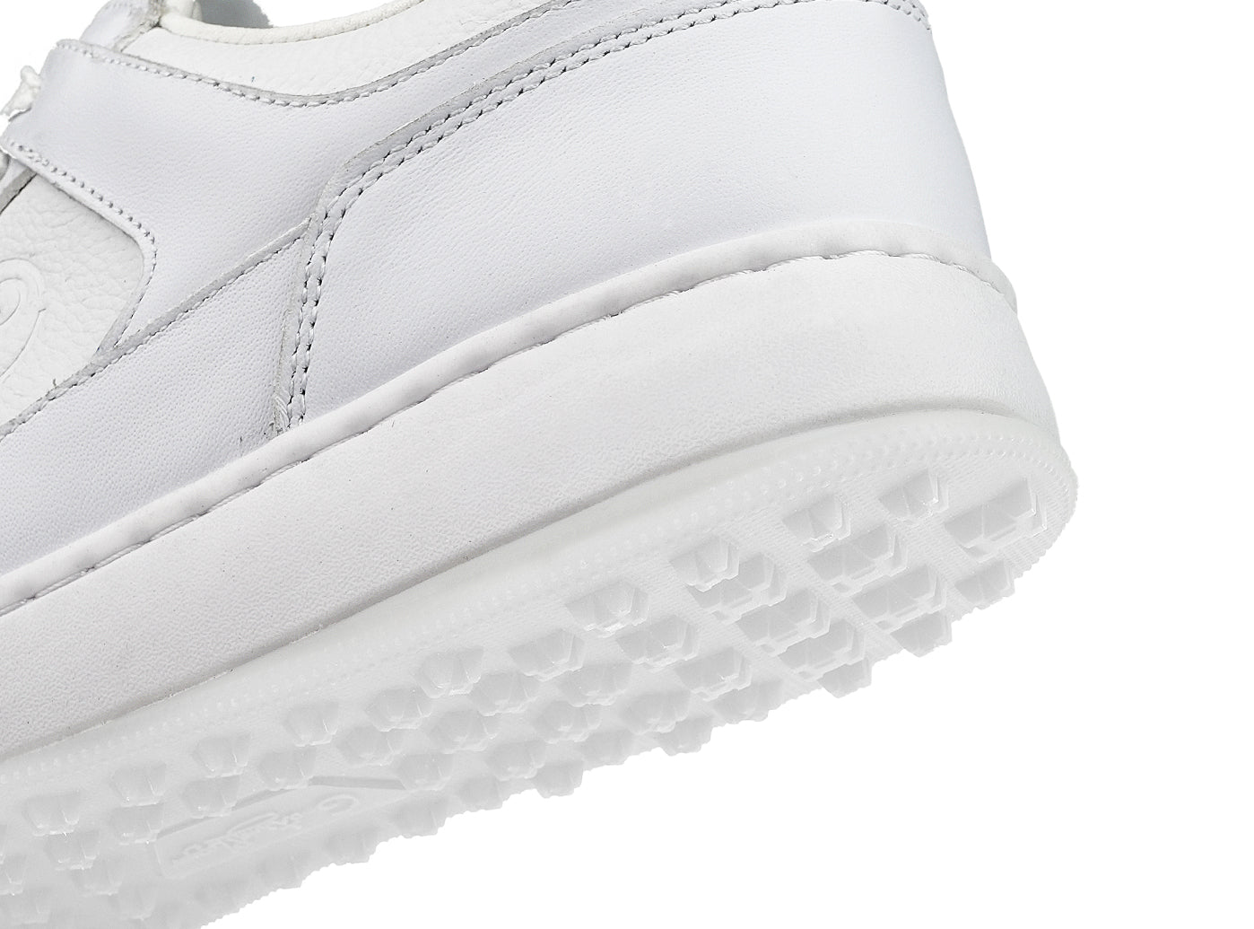 Goating Player P101 Splikeless Golf Shoes/White