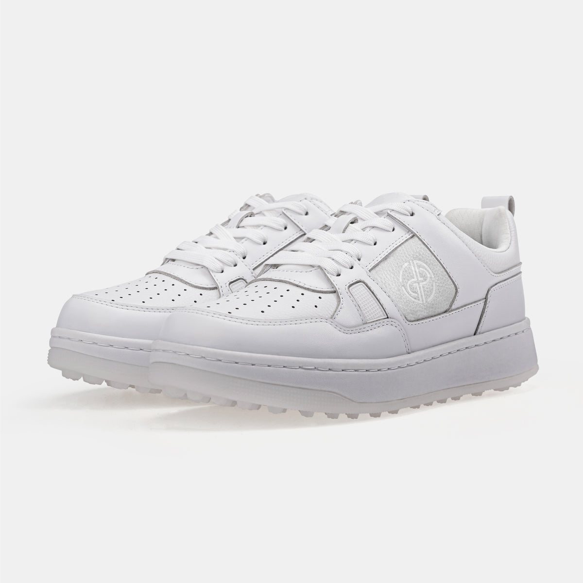 P101 Leather Golf Shoes. No Spikes. No Limits.
