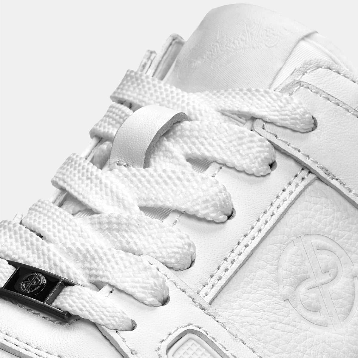 P101 Leather Golf Shoes. No Spikes. No Limits.