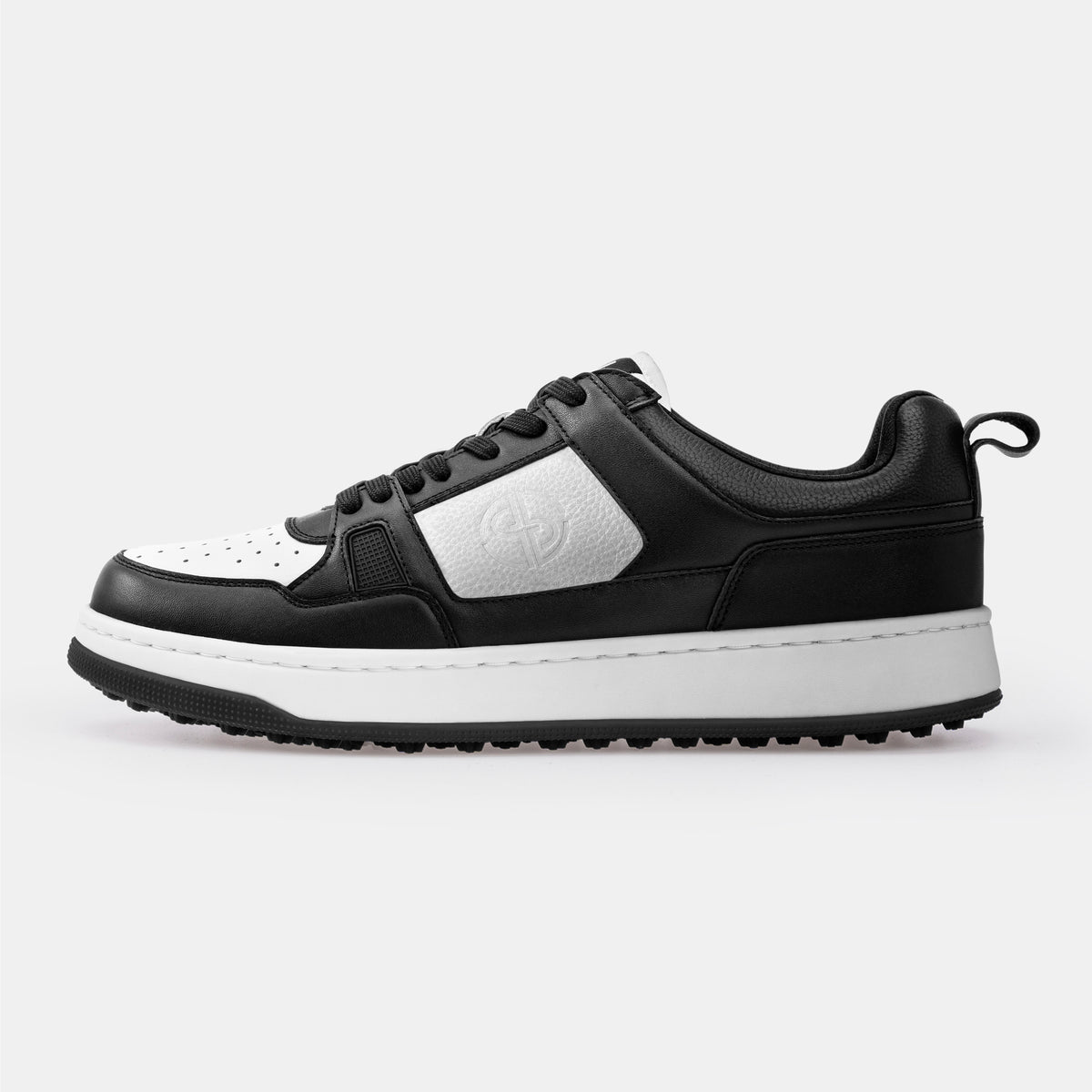 P101 Leather Golf Shoes. No Spikes. No Limits.