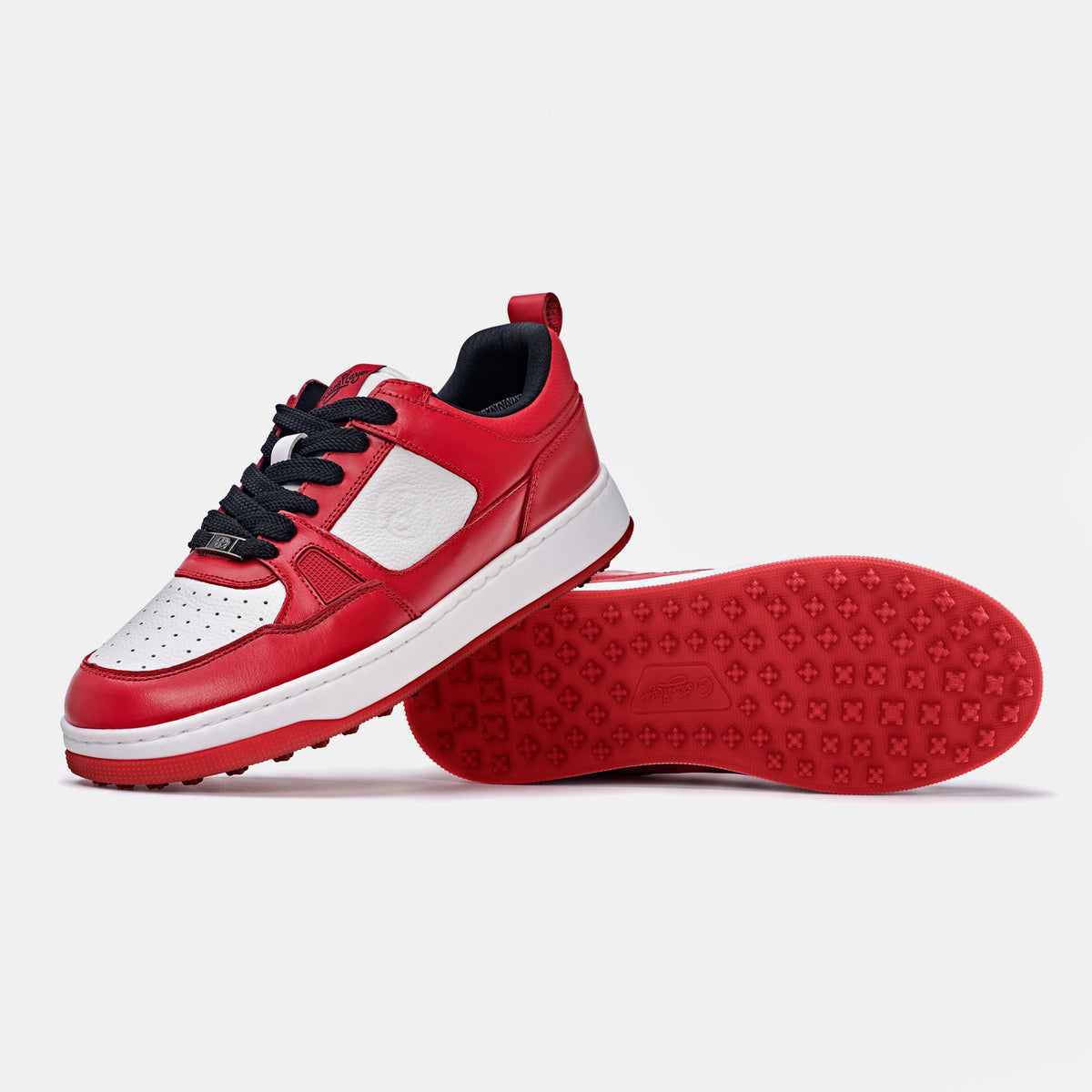 P101 Leather Golf Shoes. No Spikes. No Limits.