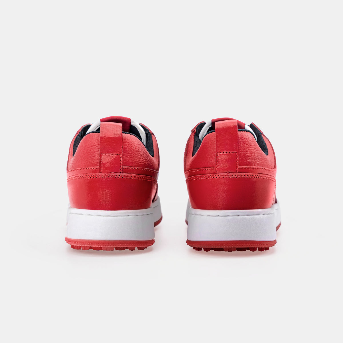P101 Leather Golf Shoes. No Spikes. No Limits.