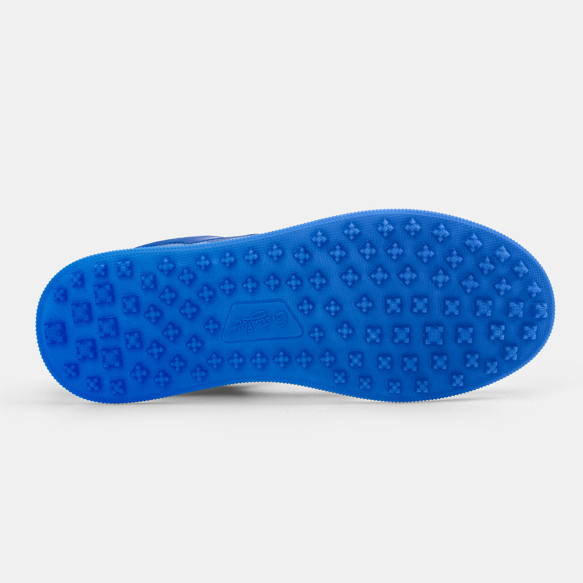 P101 Leather Golf Shoes. No Spikes. No Limits.